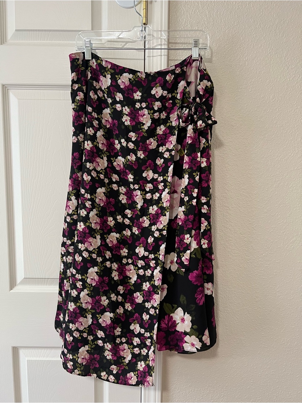 Calvin Klein Asymmetrical Black Pink Floral Wrap Midi Skirt Tie Waist Size 14
